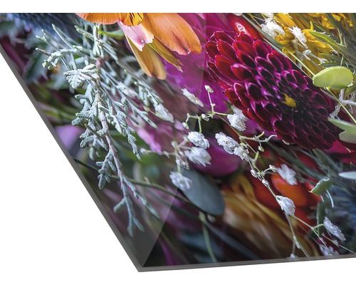 Close-up van een acrylglas schilderij met bloemmotief