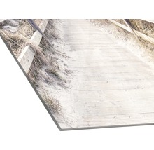 Decoratieve plaat met een motief van een houten steiger op het strand