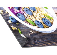 Acrylglasfoto met mueslikom, bosbessen en houten tafelmotief