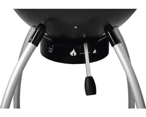 Gedetailleerde opname van het bedieningspaneel en de poten van een kogelbarbecue