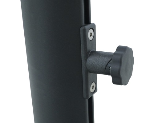 Gedetailleerd beeld van een stelschroef op een zwarte standaard