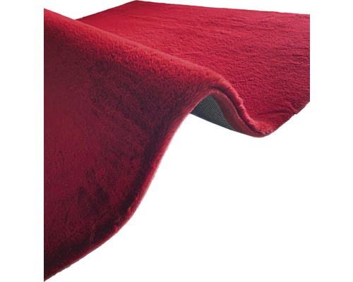 Rood hoogpolig tapijt