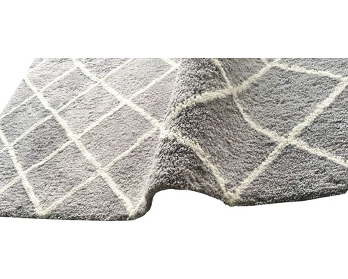 Grijs tapijt met ruitpatroon