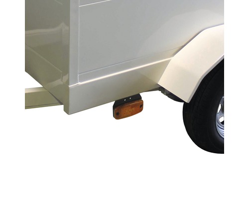 Detailweergave van een aanhangwagen met zijmarkeringslicht