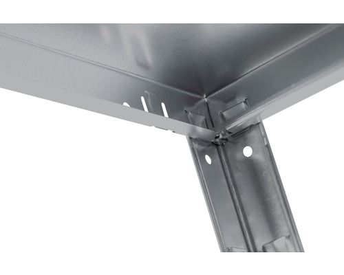 Detailopname van een metalen rek met hoekverbinding