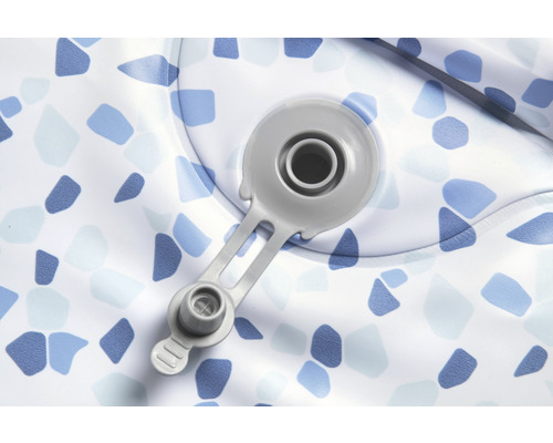 Detailopname van een opblaasbare whirlpool met afsluitventiel