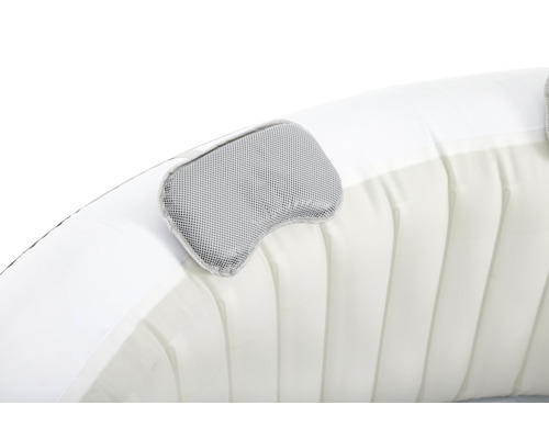 Detailopname van een opblaasbare whirlpool met hoofdsteun