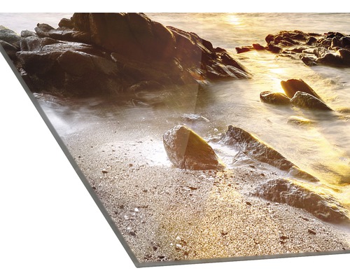 Acrylglasfoto van een kustlandschap met rotsen en water