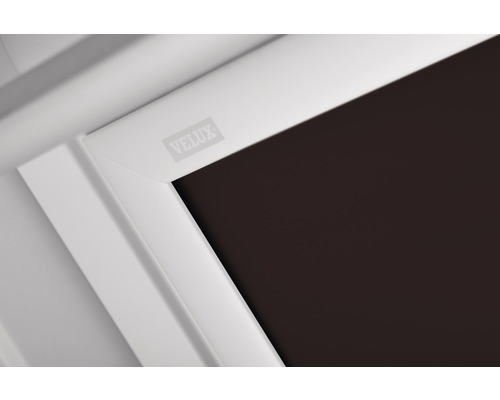 Detailopname van een dakraam met Velux logo