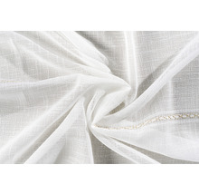 Witte gordijnstof met decoratieve rand