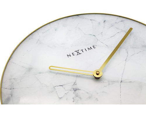Nextime klok met marmeren wijzerplaat en gouden wijzers