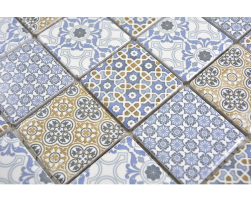 Close-up van mozaïektegels met patroon