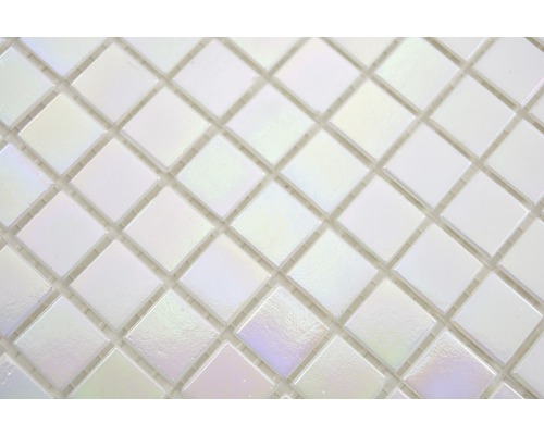 Close-up van witte vierkante mozaïektegels