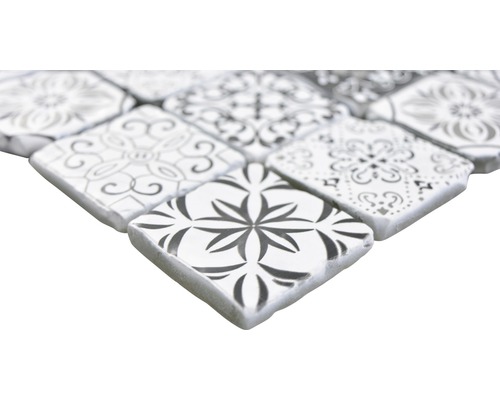 Vierkante mozaïektegels met diverse patronen