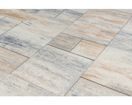 Bestrating van betonnen straatstenen buitenshuis