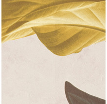 Close-up van een wanddecoratie met bladmotieven