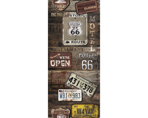 Decoratieve houten plaat met Route 66 en historische motieven