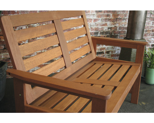 Houten tuinbank met armleuningen