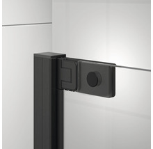 Detailweergave van een douchecabine met frame