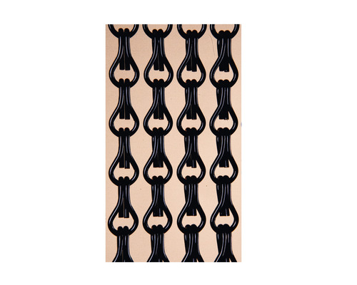 Detailopname van een zwart kettinggordijn