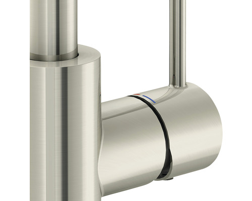 Detailopname van een kraan met éénhendelmengkraan voor een wastafel