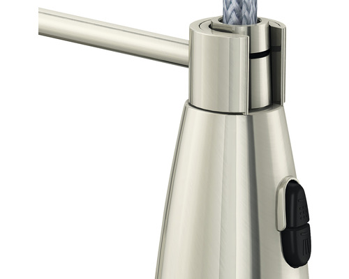 Detailopname van een metalen tafellamp met schakelaar