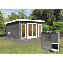 Houten saunahuis met kachel en bediening in de tuin