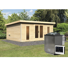 Houten sauna met kachel in de tuin