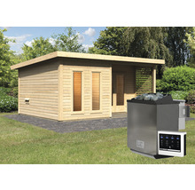 Tuin met houten sauna en saunakachel
