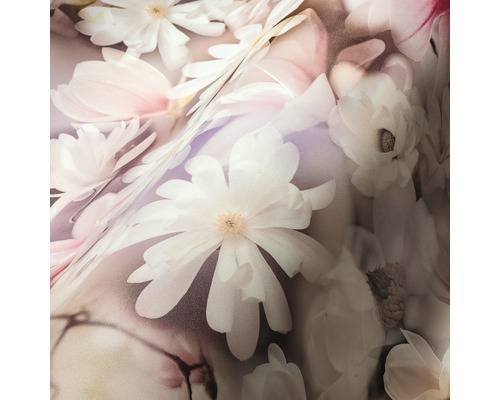 Close-up van een behang met bloemmotief