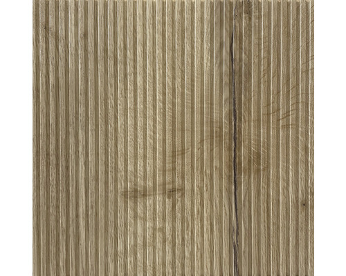 Houten paneel met geribbeld oppervlak