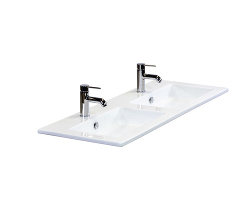 Dubbele wastafel met twee kranen