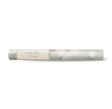 Laura Ashley rol met bloemenbehang