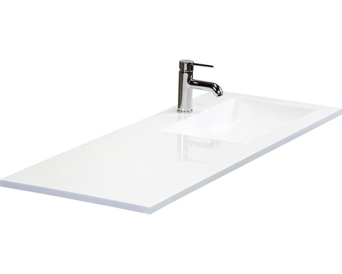 Wastafelblad met ingebouwde wastafel en kraan