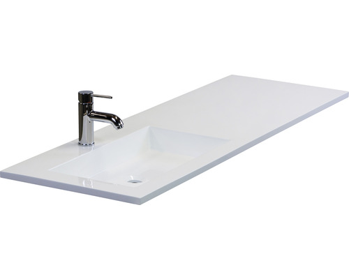 Wastafelblad met wastafel en kraan