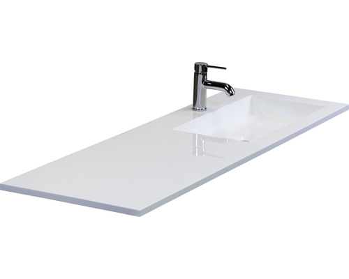 Wastafelblad met opzetwastafel en kraan