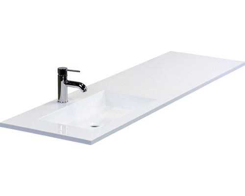 Wastafelblad met ingebouwde wasbak en kraan