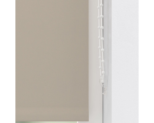 Beige rolgordijn met bedieningsketting