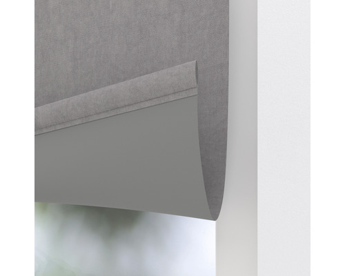 Grijs rolgordijn voor raamdecoratie en zonwering.