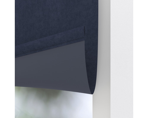 Close-up van een blauw verduisterend rolgordijn