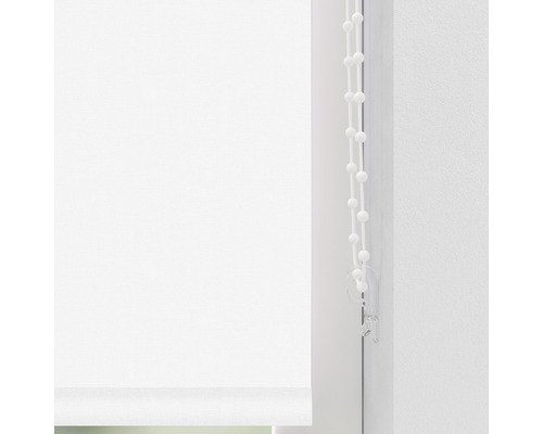 Wit rolgordijn met bedieningsketting