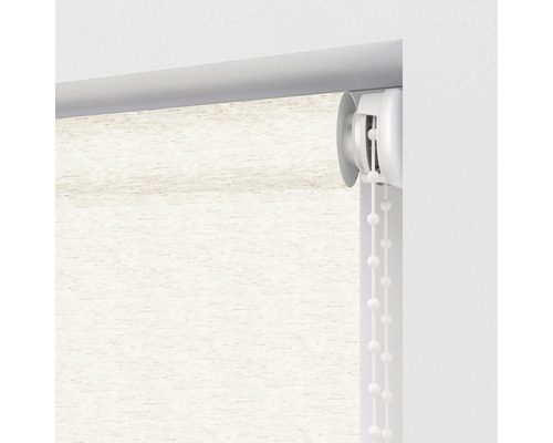 Detail van een rolgordijn met kettingbediening voor raamdecoratie