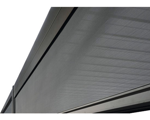 Detailopname van een pergola met zonwering