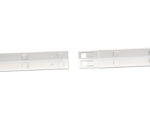 Metalen wandrail met uitsparingen en gaten