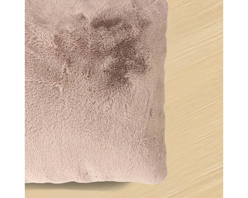 Decoratief kussen van imitatiebont