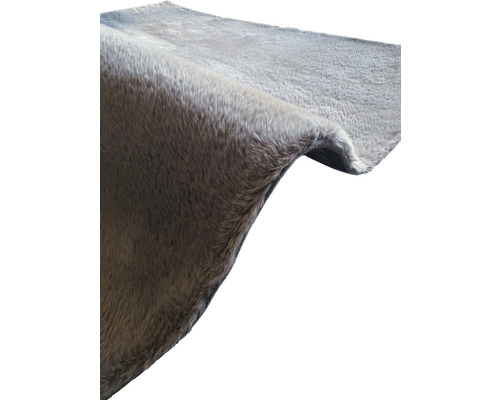 Grijs hoogpolig vloerkleed