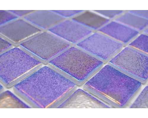 Close-up van paarse mozaïektegels