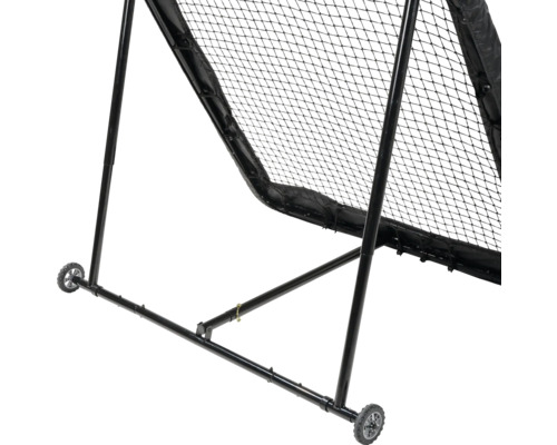 Detailopname van een balvanger met wielen