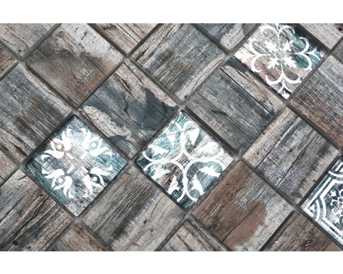 Mozaïektegels met houtlook en ornamenten