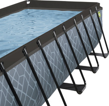 Opzetzwembad met stalen frame en wateroppervlak